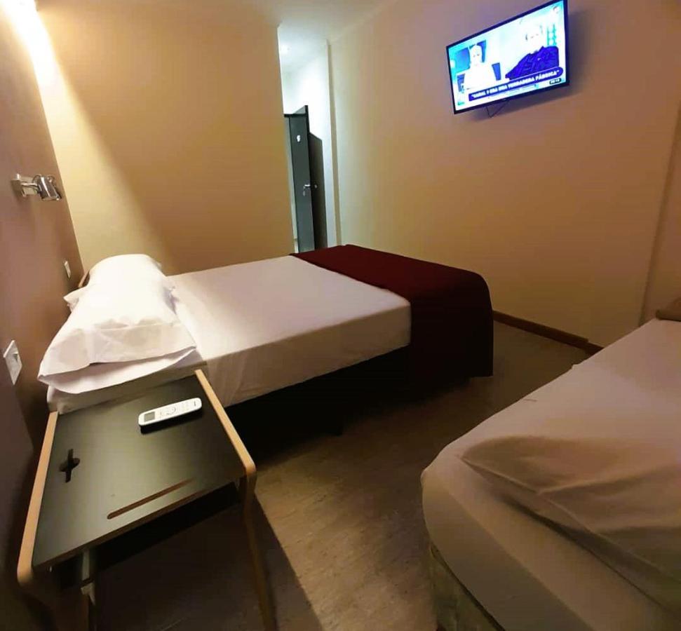 Hotel Vanderloo Posadas Extérieur photo